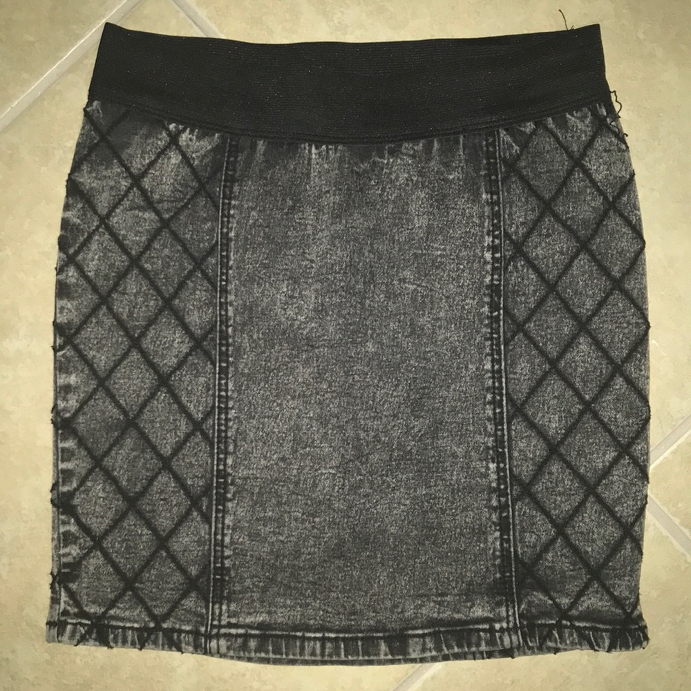 Mini skirt. Soft denim feel